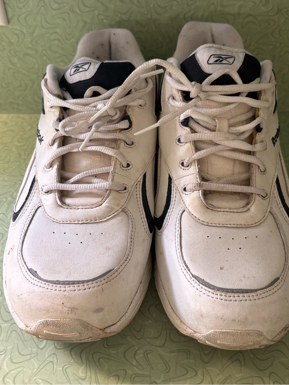 Men’s Reebok Sz 11X wide chunky dad navy white tennis shoes RB 706 Retro Style
